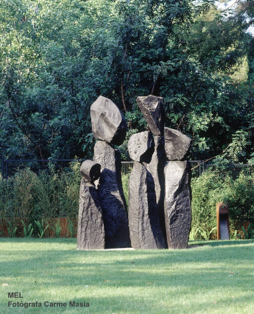 Grup escultòric “Família” de Xavier Corberó als jardins de Can Tinturé. 2003.