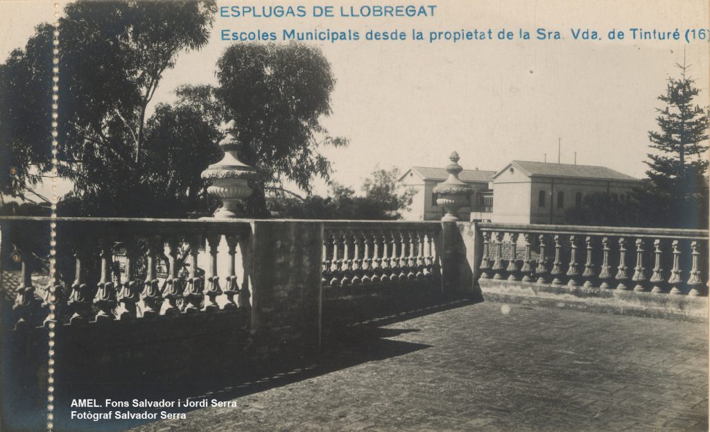 Vistes des del terrat de Can Tinturé quan hi vivia Enriqueta Munné, vídua de Tinturé. Anys 1920-1936. 