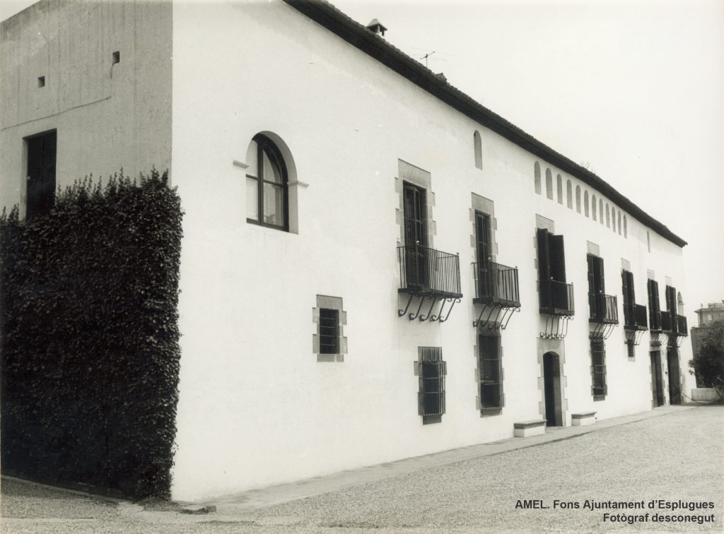 Can Cortada, probably built in the fifteenth century and renovated in 1768. Picture of 1914.