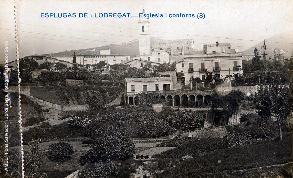 Vista general del carrer de Montserrat i zona de l’actual parc des del pont. Dècada 1920.